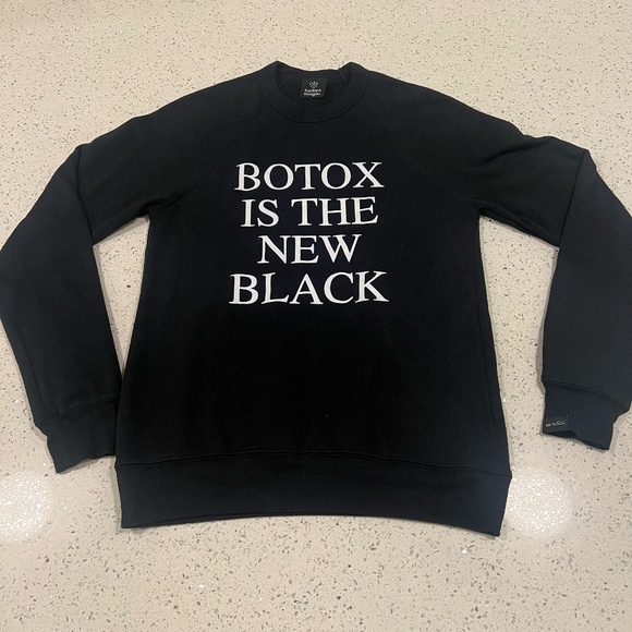 FRANKIE & FINNEGAN Botox is the New Black Sweatshirt Women's Size Small - Picture 1 of 4